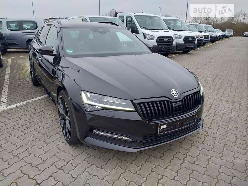 Універсал Skoda Superb 2021 в Дрогобичі