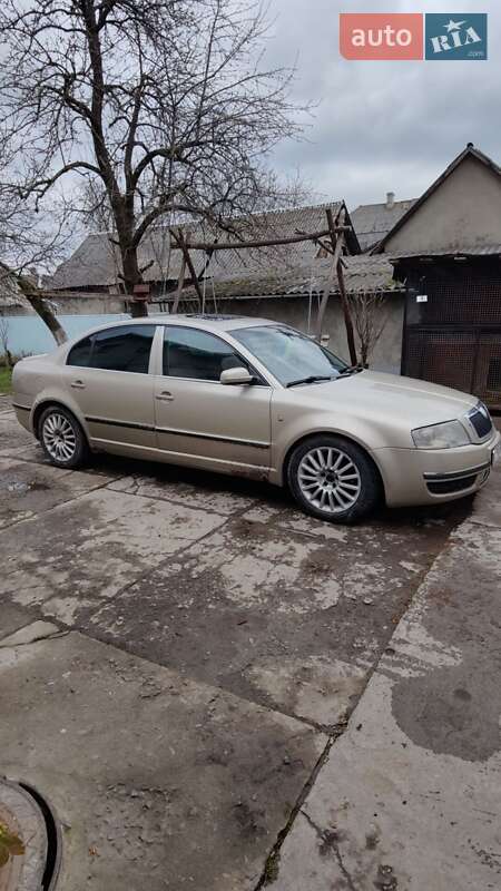 Skoda Superb 2005