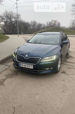 Универсал Skoda Superb 2017 в Кропивницком