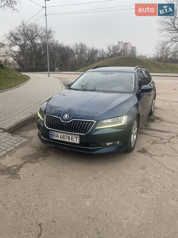 Универсал Skoda Superb 2017 в Кропивницком