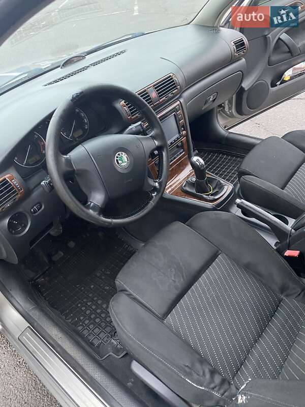 Ліфтбек Skoda Superb 2007 в Дніпрі
