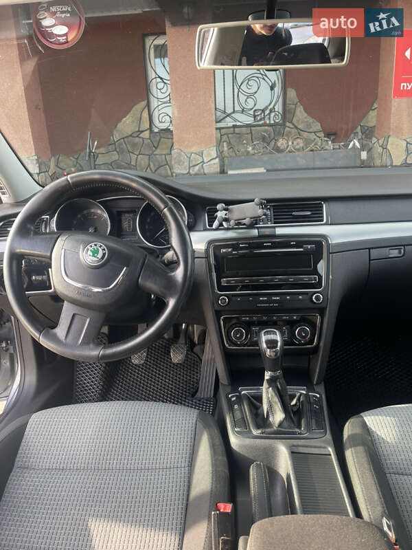 Лифтбек Skoda Superb 2008 в Львове