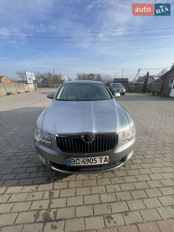 Лифтбек Skoda Superb 2008 в Львове