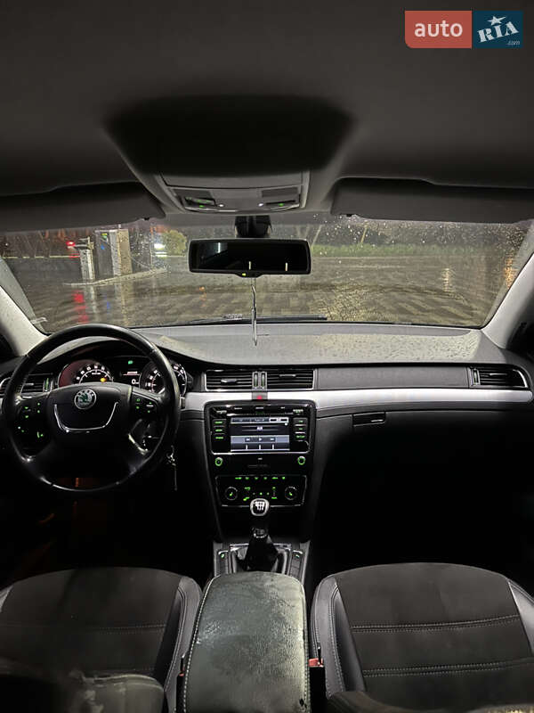 Лифтбек Skoda Superb 2012 в Ужгороде