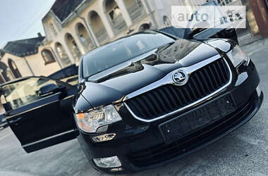 Лифтбек Skoda Superb 2012 в Тячеве