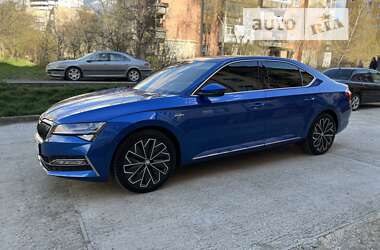 Лифтбек Skoda Superb 2020 в 