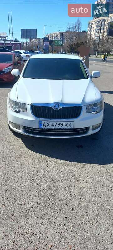 Лифтбек Skoda Superb 2010 в Одессе