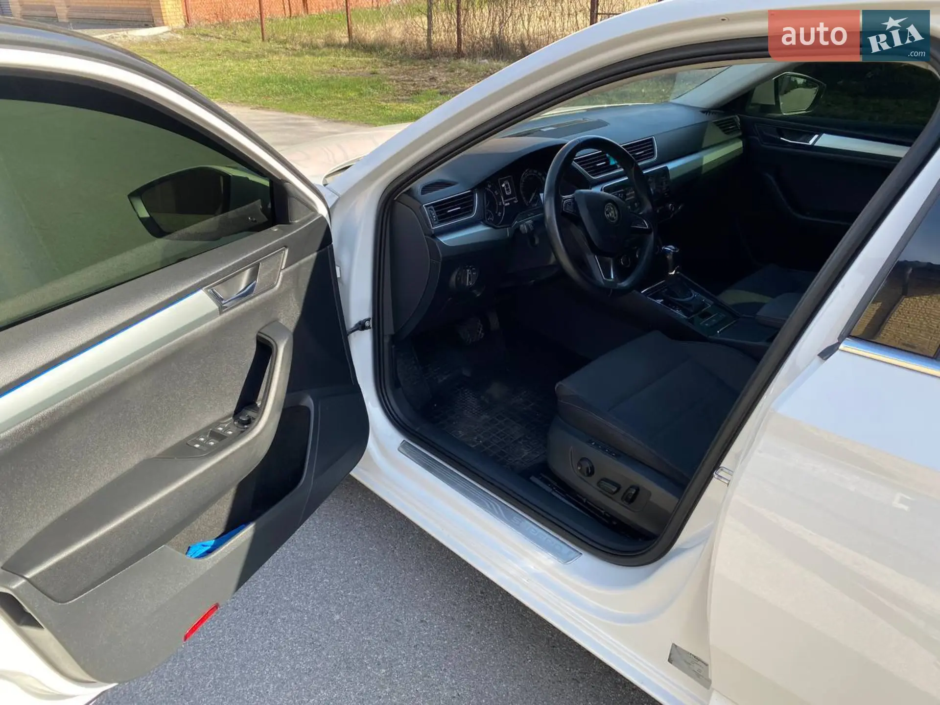 2017 Skoda Superb - мініатюра 8