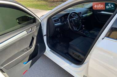 Лифтбек Skoda Superb 2017 в 