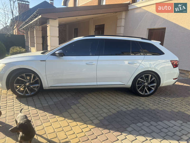 Універсал Skoda Superb 2017 в Ужгороді