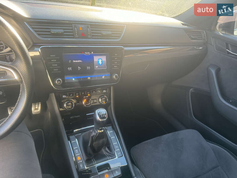 Універсал Skoda Superb 2017 в Ужгороді