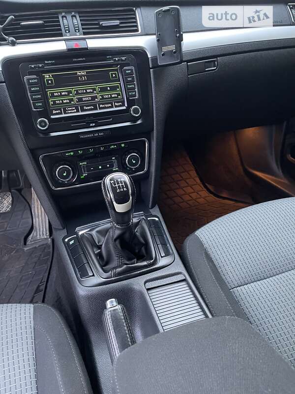 Лифтбек Skoda Superb 2009 в Иршаве