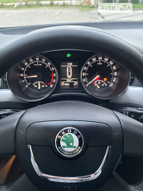 Лифтбек Skoda Superb 2009 в Иршаве
