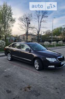 Ліфтбек Skoda Superb 2011 в Львові