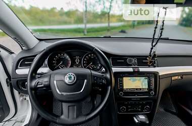 Універсал Skoda Superb 2012 в Береговому