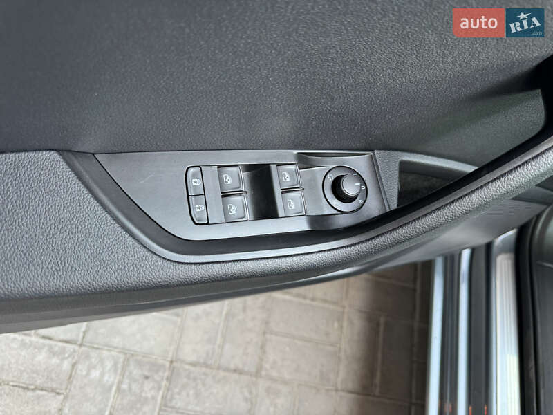 Лифтбек Skoda Superb 2018 в Киеве