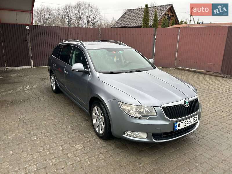 Универсал Skoda Superb 2010 в Надворной
