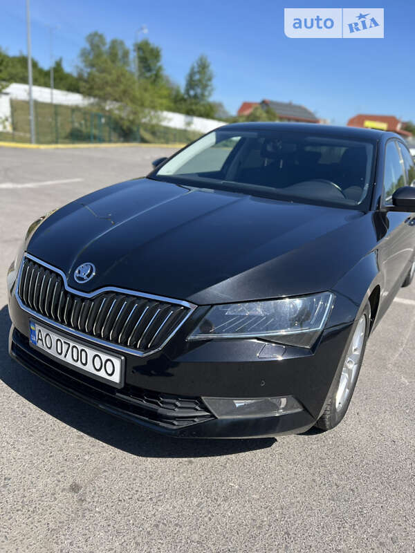 Ліфтбек Skoda Superb 2017 в Ужгороді