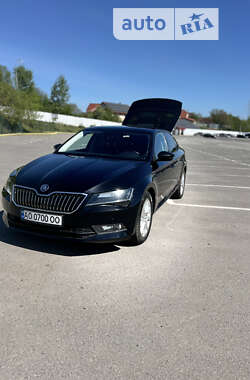 Ліфтбек Skoda Superb 2017 в Ужгороді