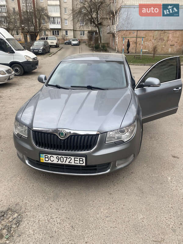Лифтбек Skoda Superb 2008 в Ровно