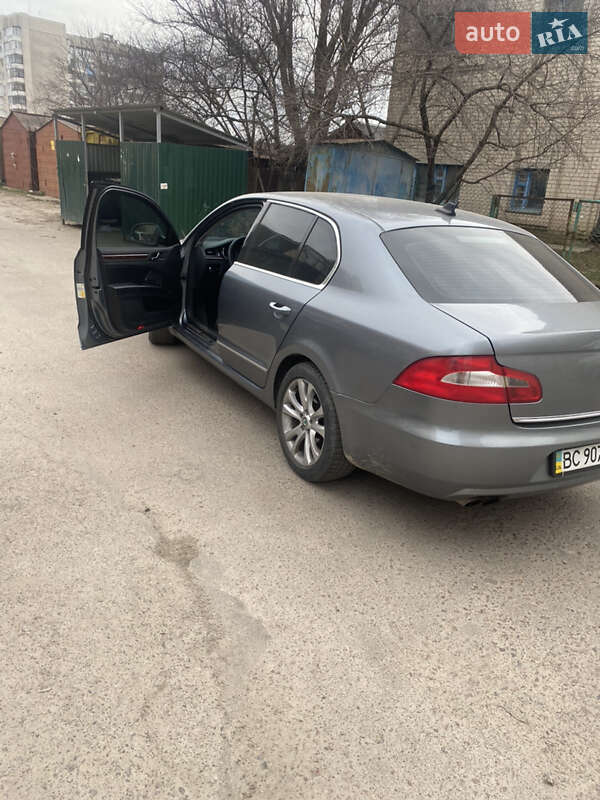 Лифтбек Skoda Superb 2008 в Ровно