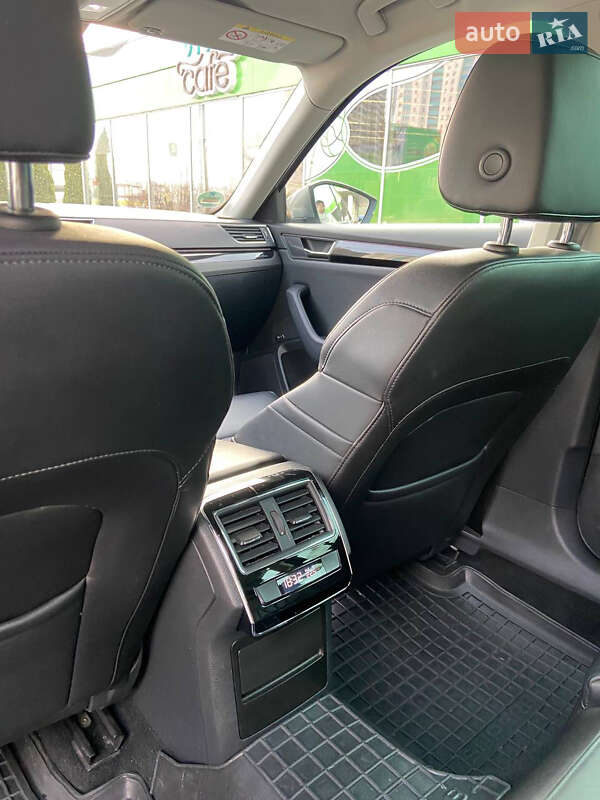 Универсал Skoda Superb 2016 в Киеве