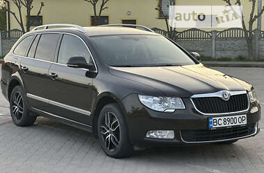 Універсал Skoda Superb 2013 в Львові