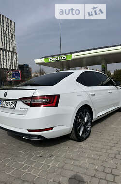 Лифтбек Skoda Superb 2019 в Львове