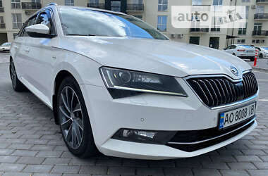 Універсал Skoda Superb 2015 в Сваляві