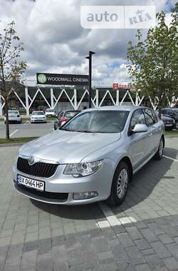 Лифтбек Skoda Superb 2011 в Хмельницком