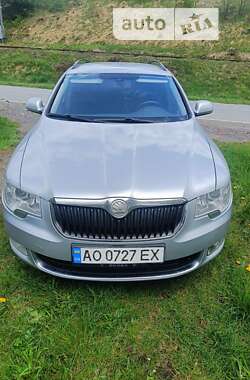 Универсал Skoda Superb 2012 в Ужгороде