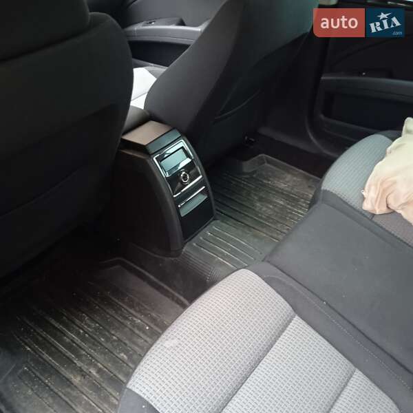 Универсал Skoda Superb 2012 в Бориславе