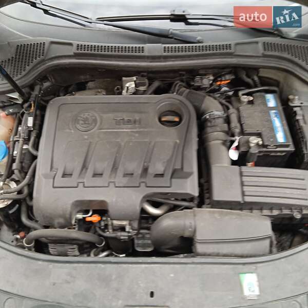 Универсал Skoda Superb 2012 в Бориславе