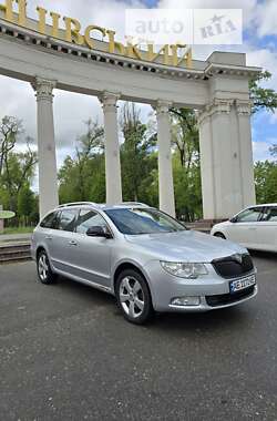 Універсал Skoda Superb 2010 в Кривому Розі