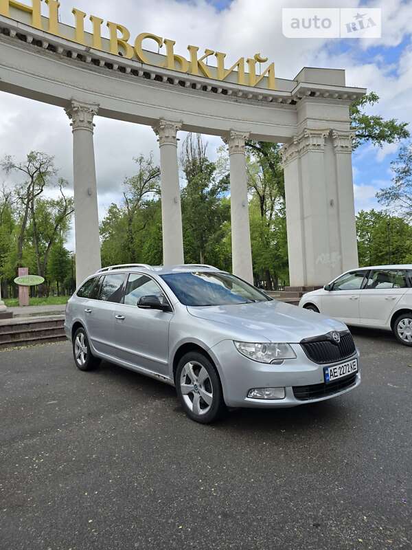 Универсал Skoda Superb 2010 в Кривом Роге