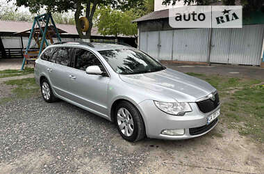 Универсал Skoda Superb 2011 в Ватутино