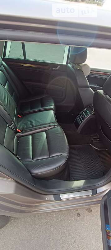 Универсал Skoda Superb 2012 в Ровно