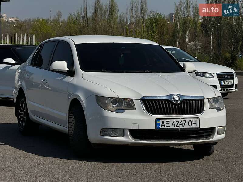 Лифтбек Skoda Superb 2011 в Кривом Роге