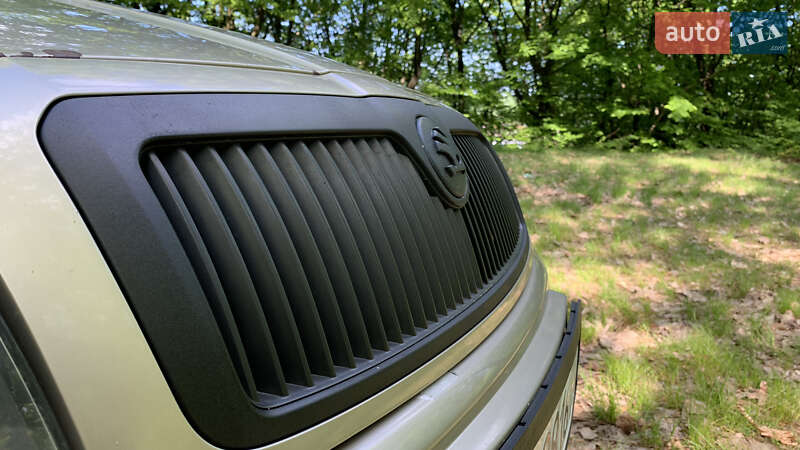 Ліфтбек Skoda Superb 2005 в Тячеві