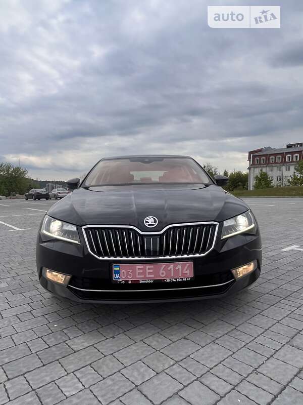 Ліфтбек Skoda Superb 2017 в Львові