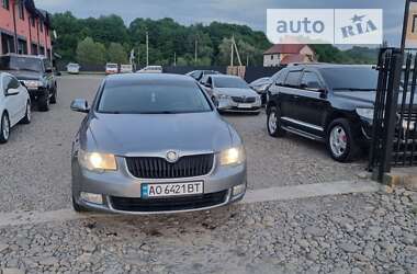 Лифтбек Skoda Superb 2012 в Тячеве