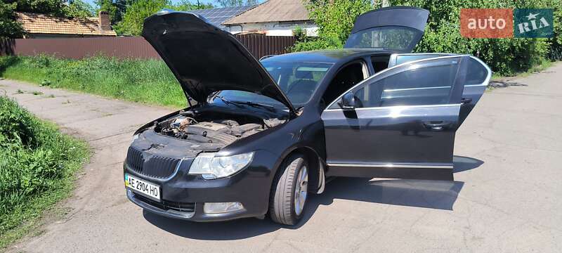 Лифтбек Skoda Superb 2011 в Кривом Роге