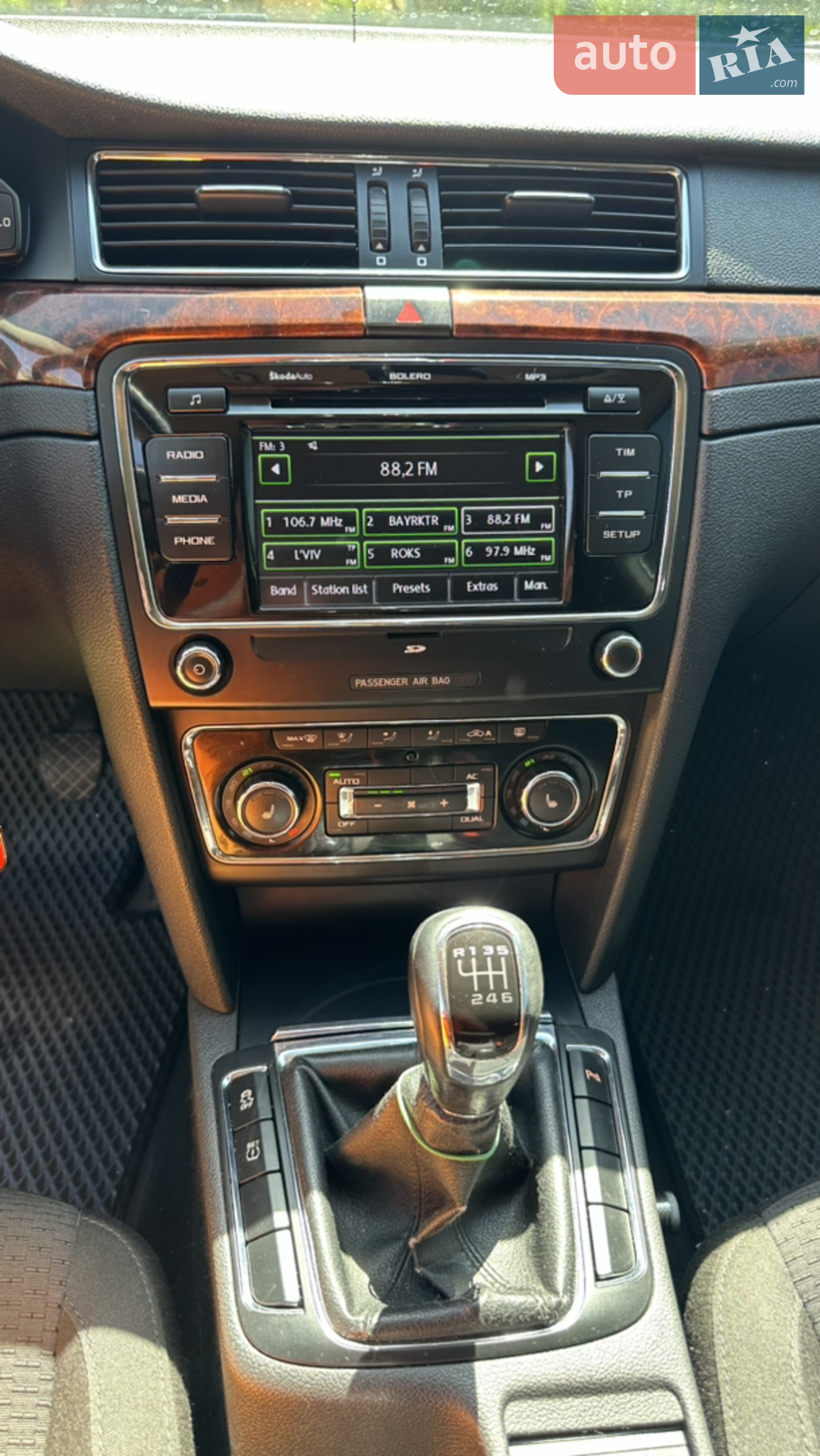 2010 Skoda Superb - мініатюра 4