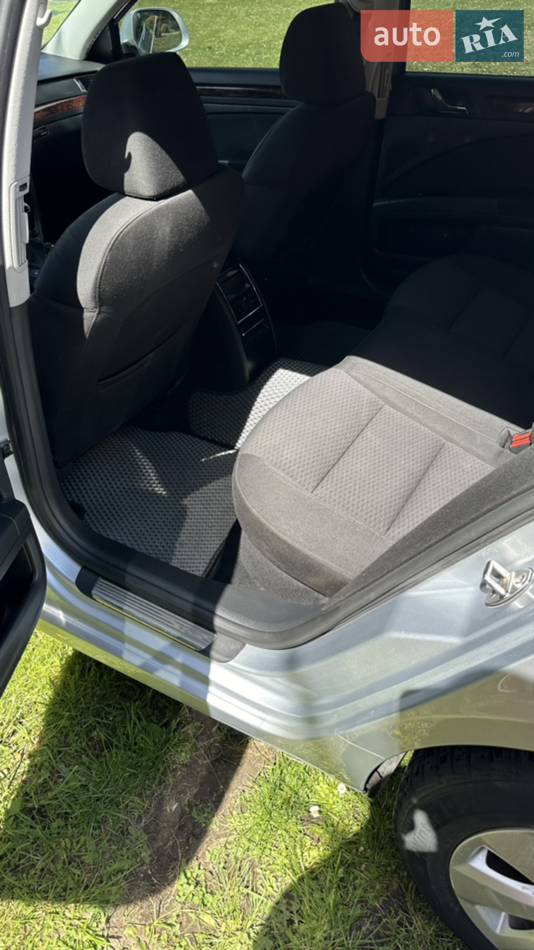 2010 Skoda Superb - мініатюра 16