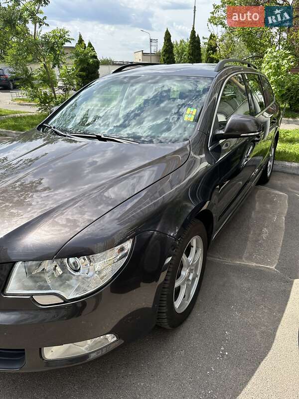 Универсал Skoda Superb 2010 в Киеве