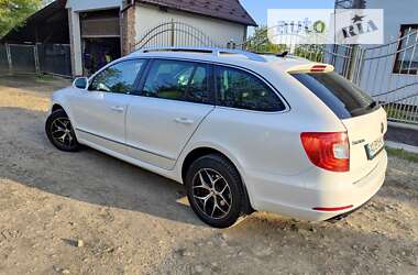 Универсал Skoda Superb 2013 в Тячеве