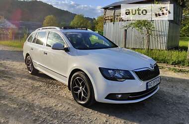 Универсал Skoda Superb 2013 в Тячеве