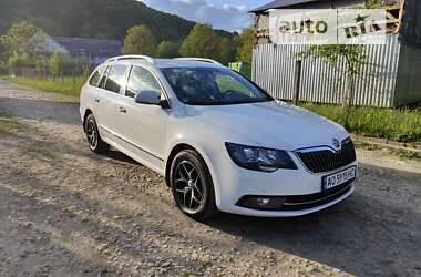 Универсал Skoda Superb 2013 в Тячеве