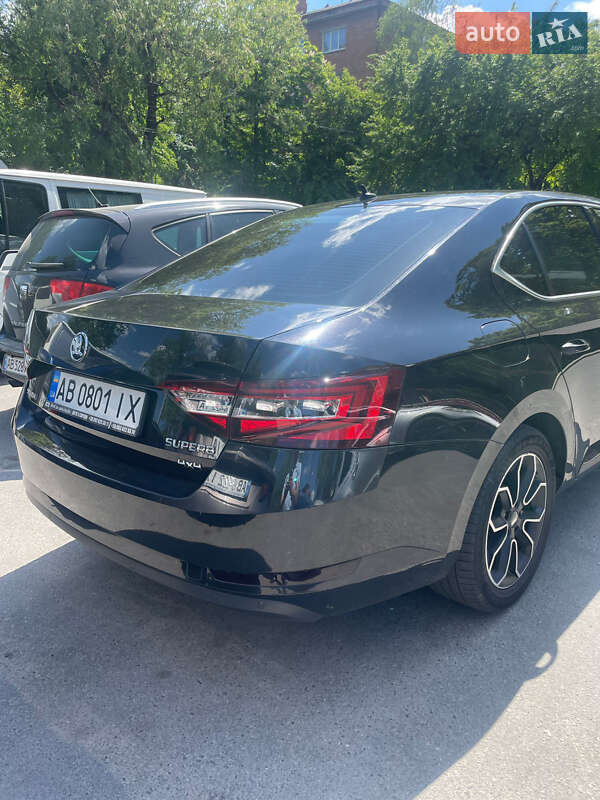 Ли��тбек Skoda Superb 2016 в Виннице