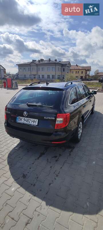 Универсал Skoda Superb 2013 в Тернополе